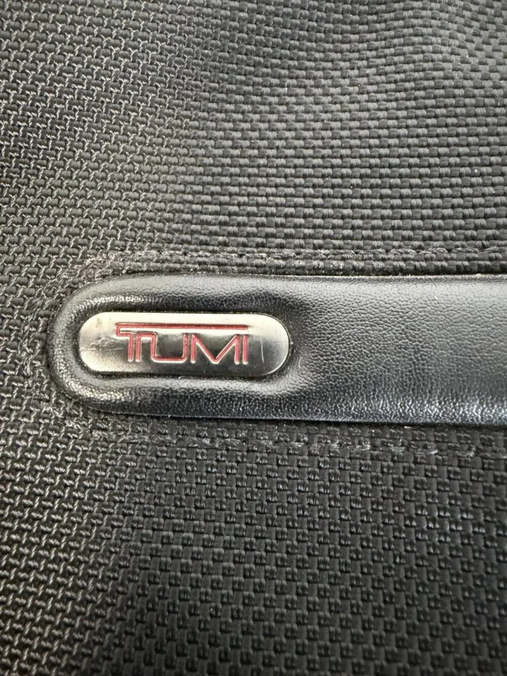 Tumi Black Nylon Padded Shoulder Messenger Bag for 15
